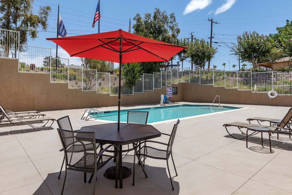 Hampton Inn Norco Corona Eastvale - photo 27