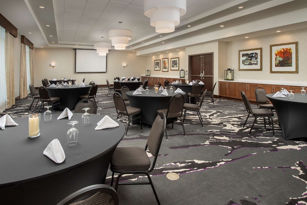 Hilton Garden Inn Charlotte Airport - photo 41