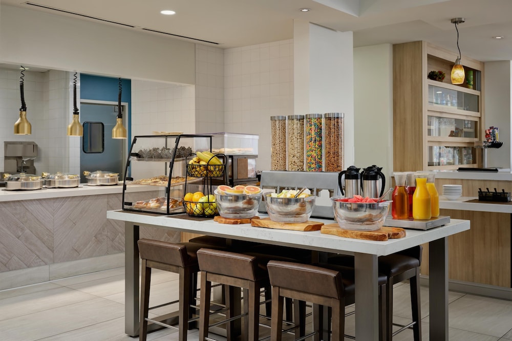 Hilton Garden Inn Phoenix North Happy Valley - photo 34