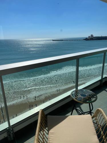 Face Mer Vue D'exception Studio Renove Au 9eme Etage - last minute hotel in Unknown City