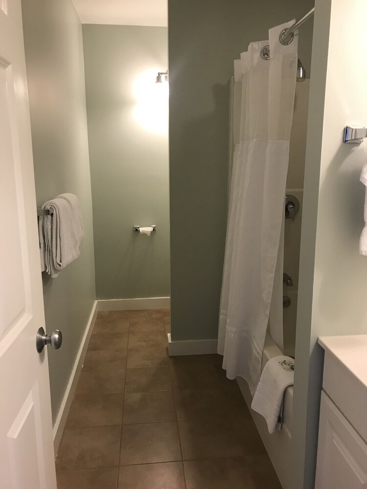 The Admiral's Inn Resort - photo 32