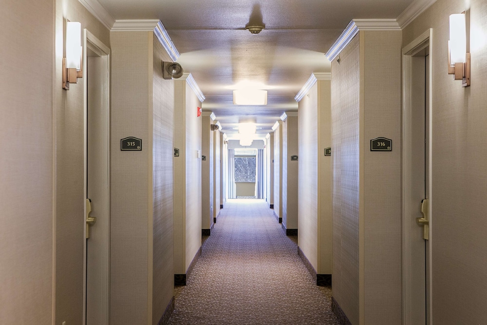 Hilton Garden Inn Boise Eagle - photo 35