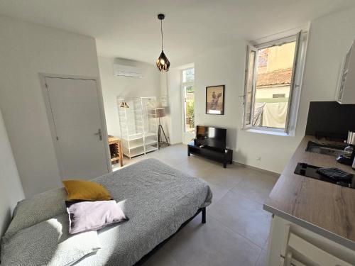 Gregbnb Studio 23m2 Climatise 10min Gare 5 in Toulon, France