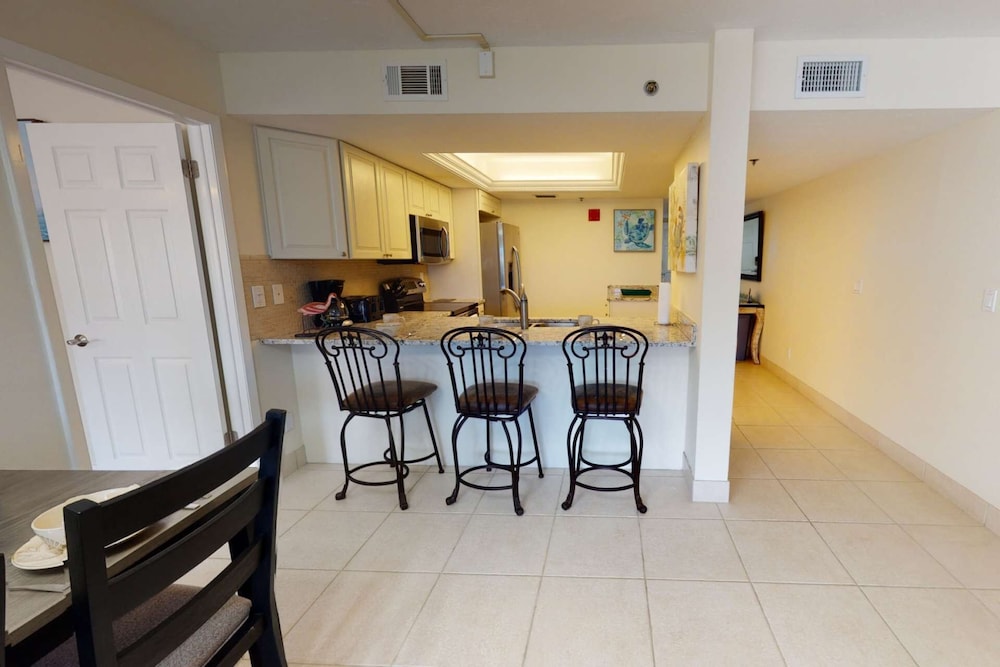 Siesta Sands Beach Resort 4th Floor With Elevator - photo 16