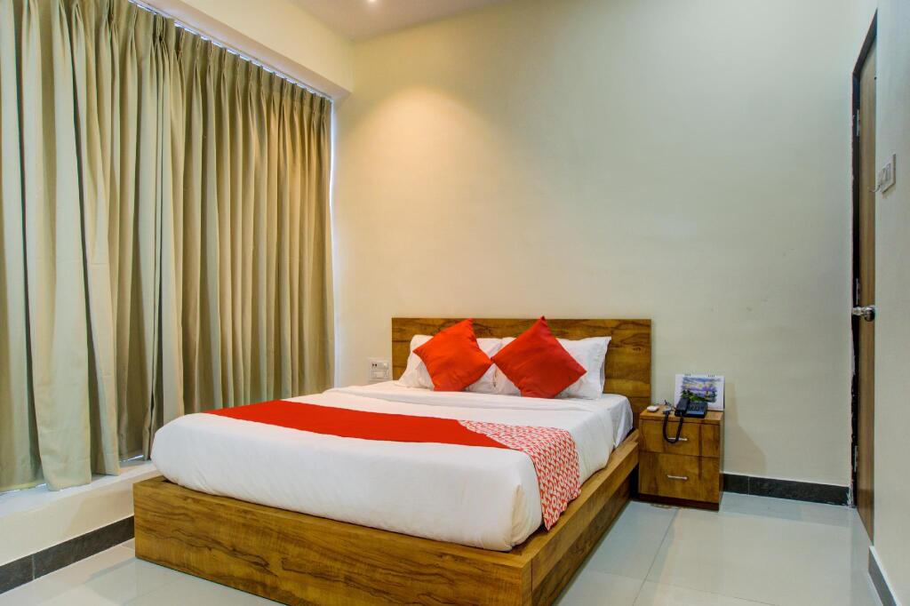 Hotel O Laxmi Kuber in Surat, India