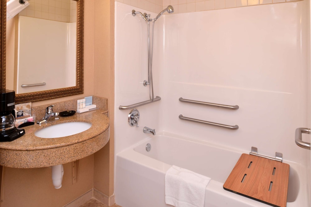 Hampton Inn by Hilton Litchfield - photo 32