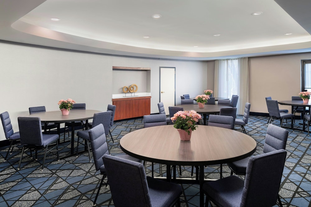 Courtyard by Marriott Providence Lincoln - photo 46