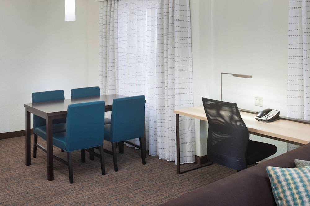 Residence Inn by Marriott Kansas City Country Club Plaza - photo 3