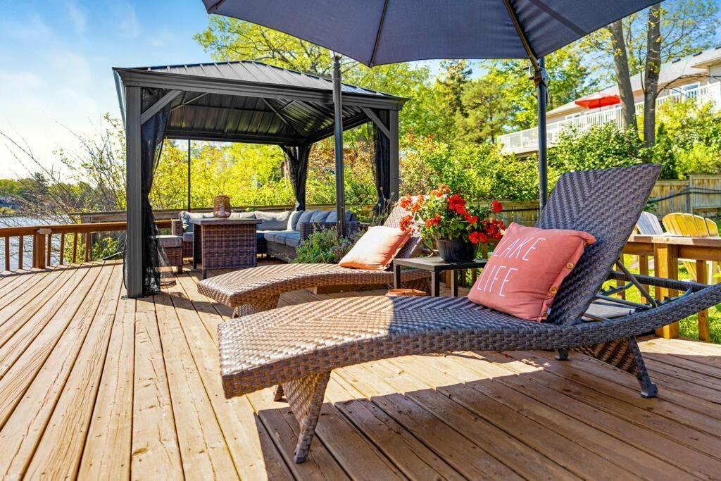 Charming riverside cottage walk to beach — Wasaga Beach — photo 4