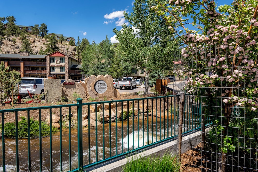 Silver Moon Inn - photo 188