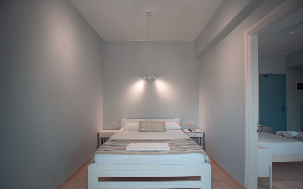 Bella Vista Beach Hotel - last minute hotel in Corfu