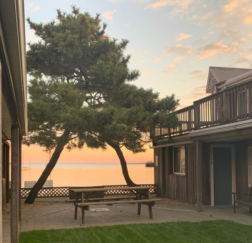 Vineyard Harbor Motel Private Beach - photo 324