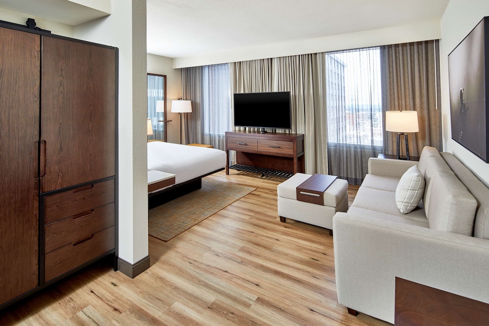 Embassy Suites by Hilton Nashville Downtown - photo 26