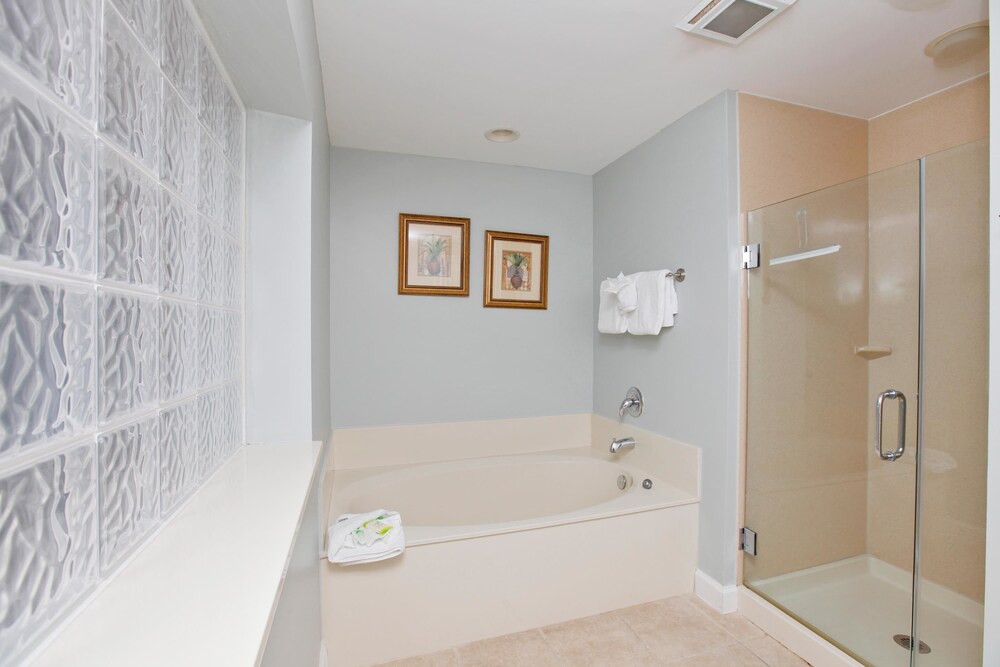Boardwalk Beach Resort by Panhandle Getaways - photo 62