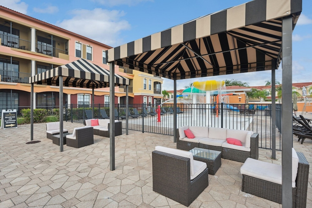Emerald Greens Hotel Condo Resort - photo 40