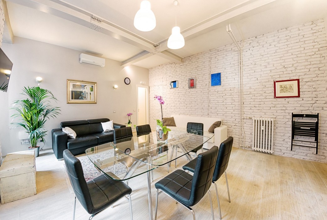 Cozy Flat near Colosseum — 4-Star Luxury Hotel in Rome, Italy