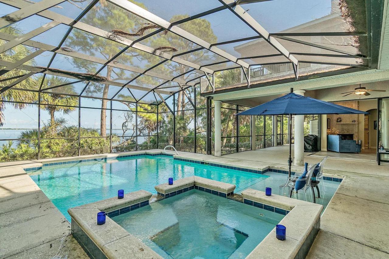 Florida Space Coast Waterfront Retreat — Cocoa