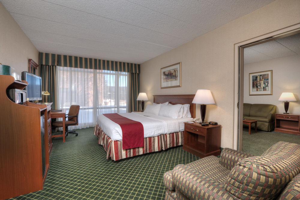 Wyndham Garden Southgate - photo 16