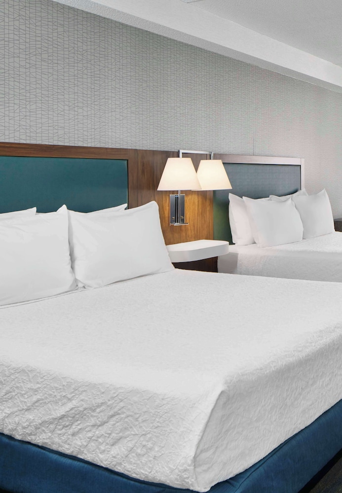 Hampton Inn & Suites Saratoga Springs Downtown - photo 14