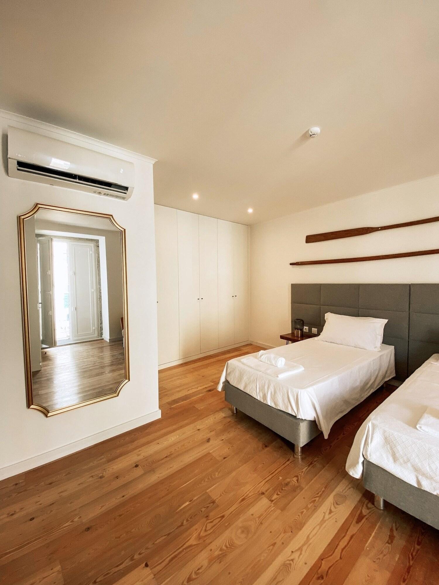 Preia Mar Duplex Setúbal Miradouro — 4-Star Luxury Hotel in Setubal, Portugal