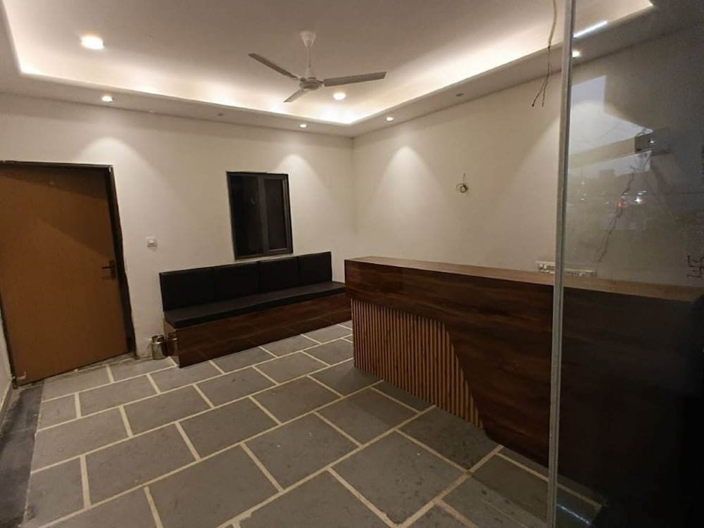 Hotel JMM Mount View - carbon neutral hotel in Udaipur