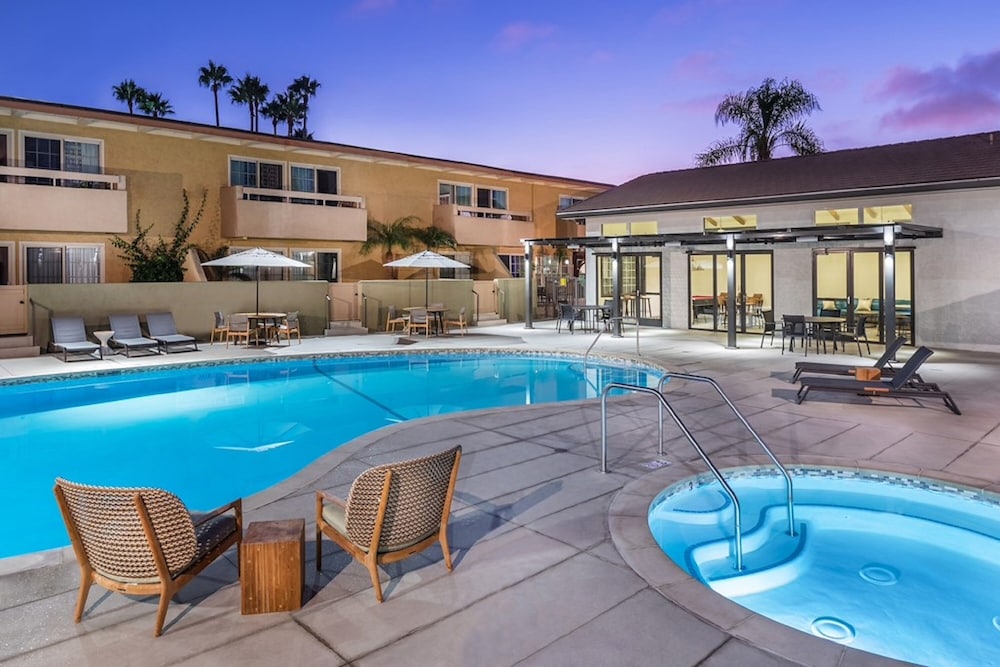 Winners Circle Resort - photo 19