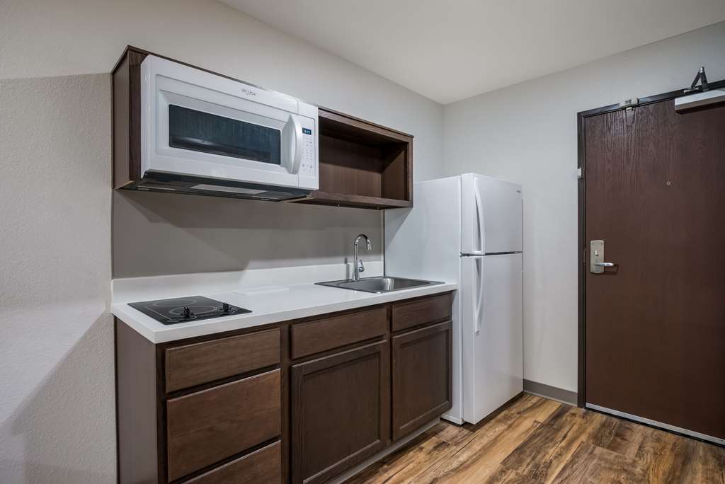 Woodspring Suites Milwaukee Menomonee Falls - photo 35