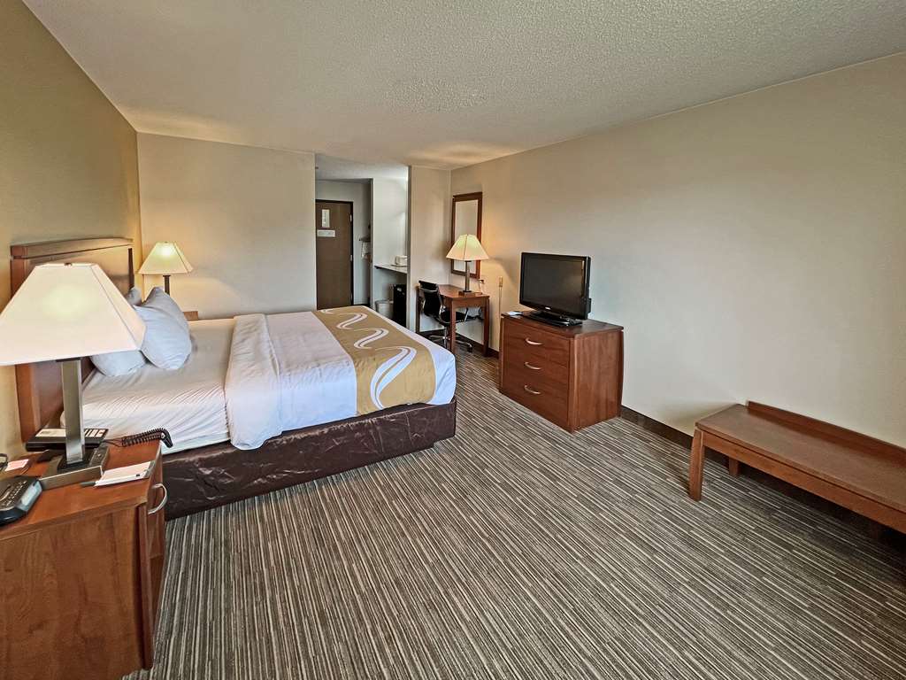 Quality Inn Mitchell I 90 - photo 12