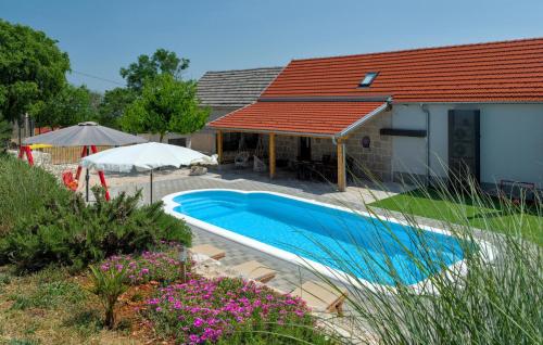 Cozy Home In Imotski With Wifi — 4-Star Luxury Hotel in Imotski, Croatia