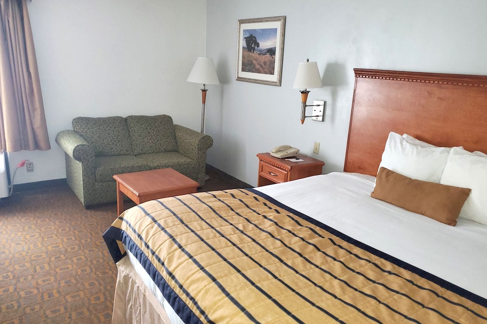 Coratel Inn & Suites by Jasper New Braunfels IH 35 EXT 189 - photo 4