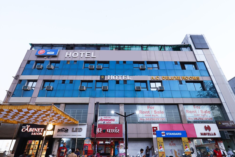 Oyo 22477 Hotel Blue Moon