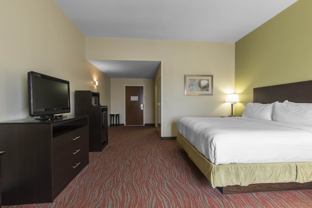 Holiday Inn Express & Suites Cullman - photo 5