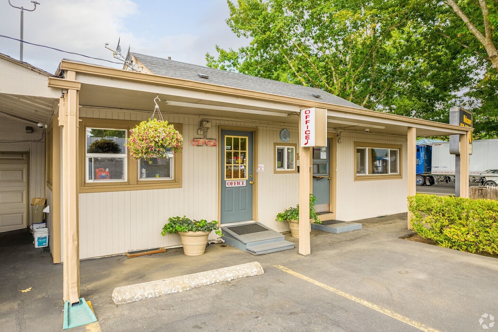 Autzen Inn - photo 43