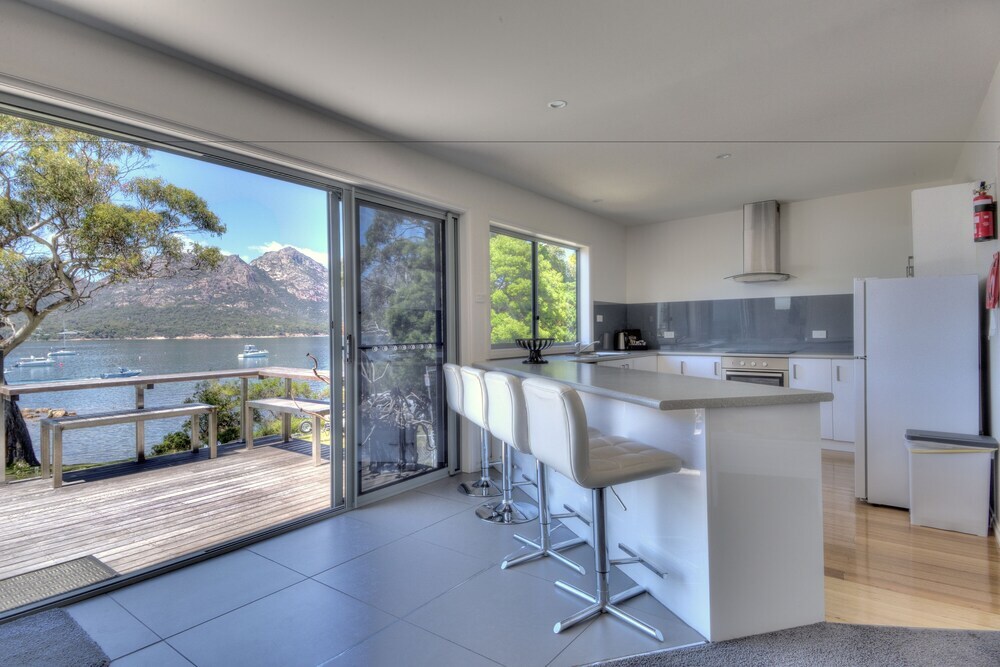 Harbour Master — Coles Bay — photo 4