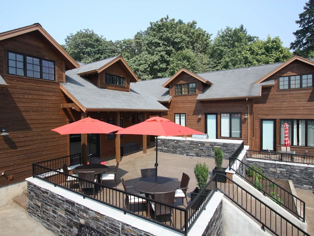 Vineyard View Inn - photo 20