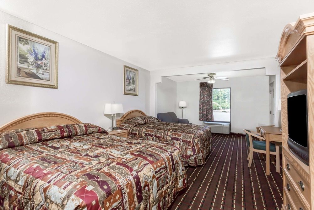 Brentwood Inn & Suites - photo 8