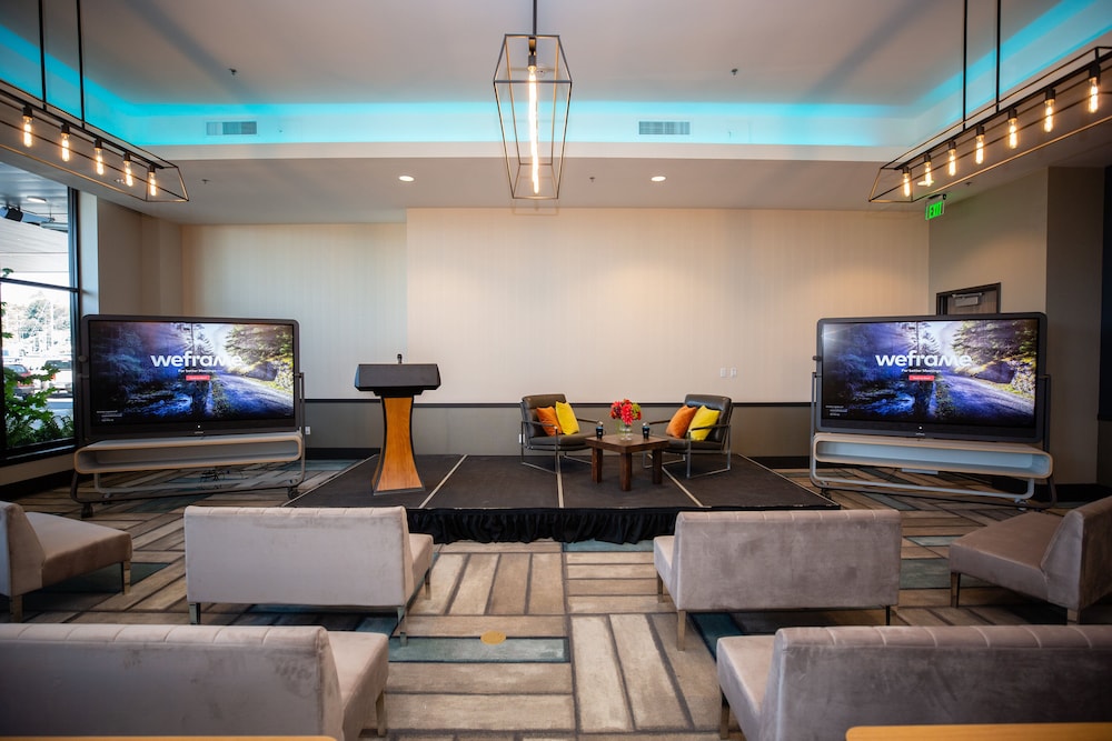 Hotel Indigo Everett Waterfront Place by IHG - photo 47
