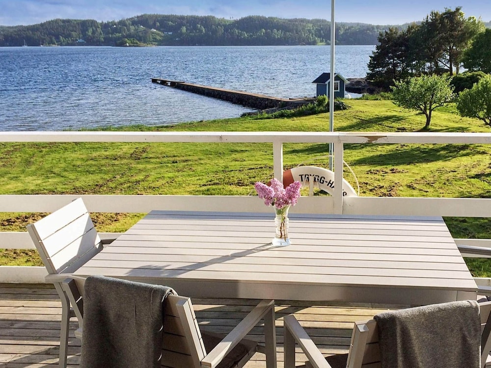 8 person holiday home in LJUNGSKILE By Traum — 4-Star Luxury Hotel in Ljungskile, Sweden