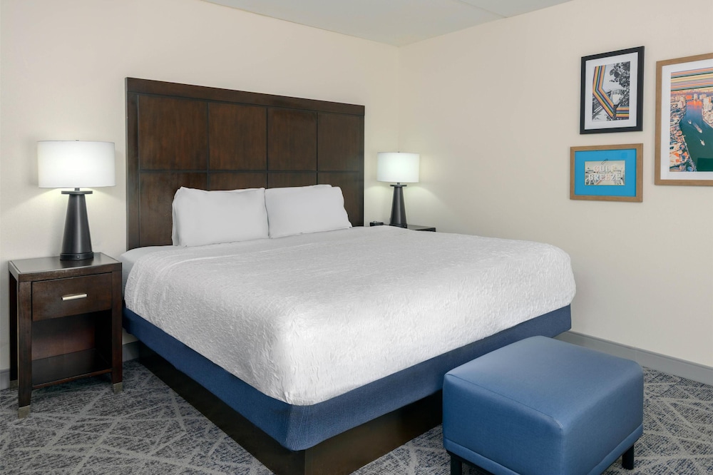 Hampton Inn & Suites Pensacola Gulf Breeze - photo 7