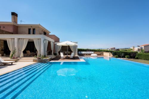 #Luxlikehome Villa Sanni La Stella — 4-Star Luxury Hotel in Kassandreia, Greece