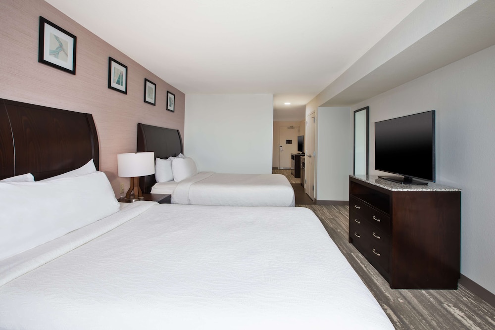 Hilton Garden Inn Benton Harbor St. Joseph - photo 11