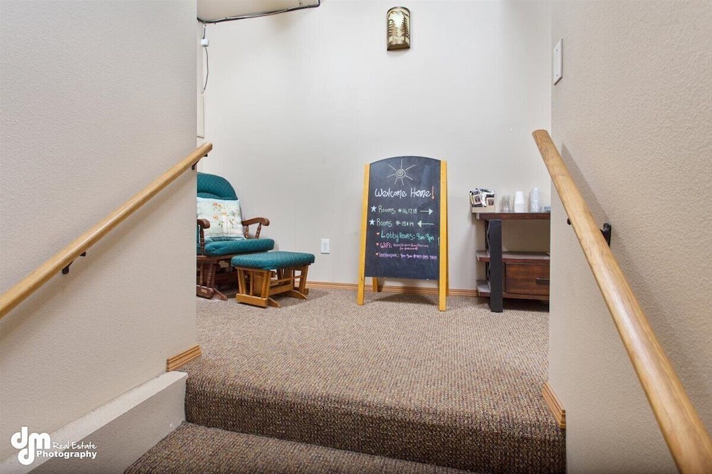 Kenai Airport Hotel - photo 56
