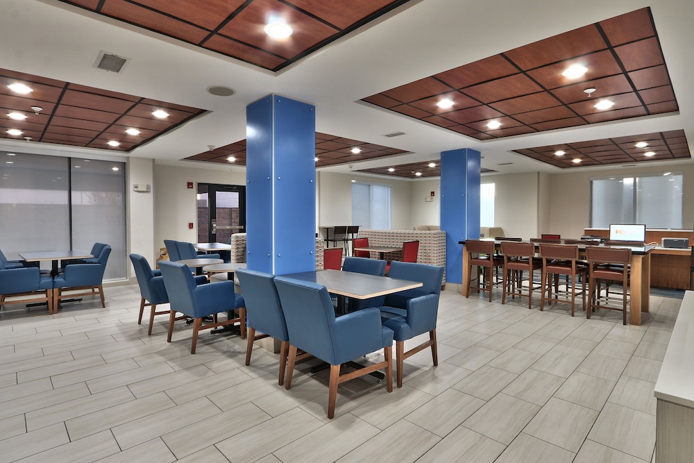 Holiday Inn Express Socorro by IHG - photo 46