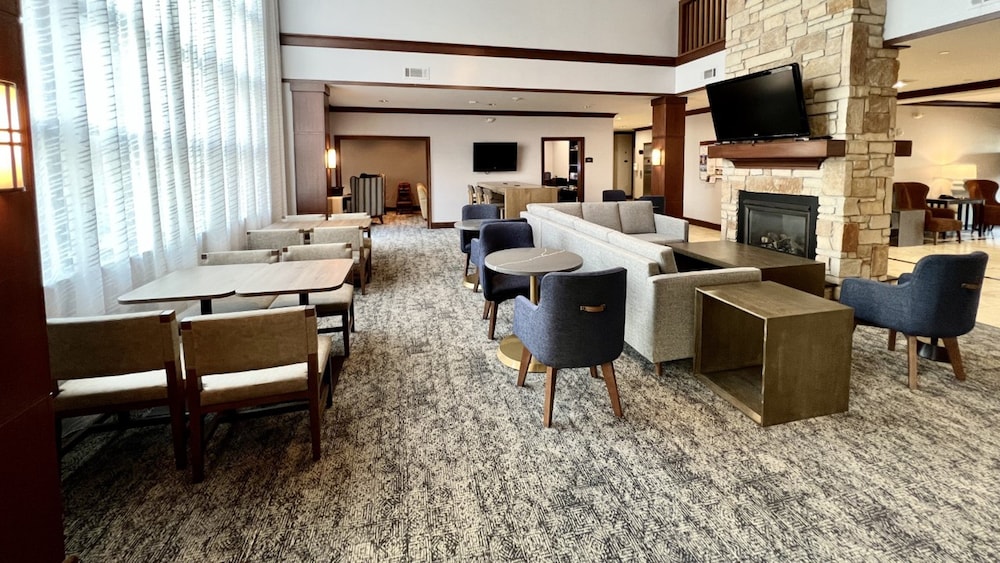 Staybridge Suites Milwaukee West Oconomowoc by IHG - photo 68