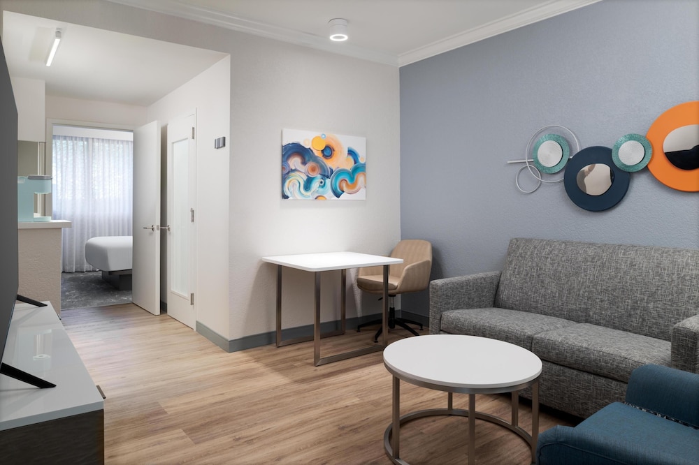 Hilton Boca Raton Suites - photo 3