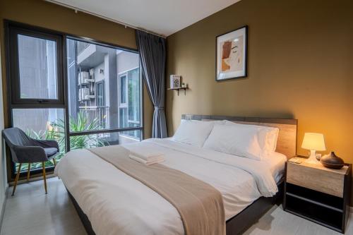 5 Star Sukhumvit Condo Infinity Pool Gym Sauna