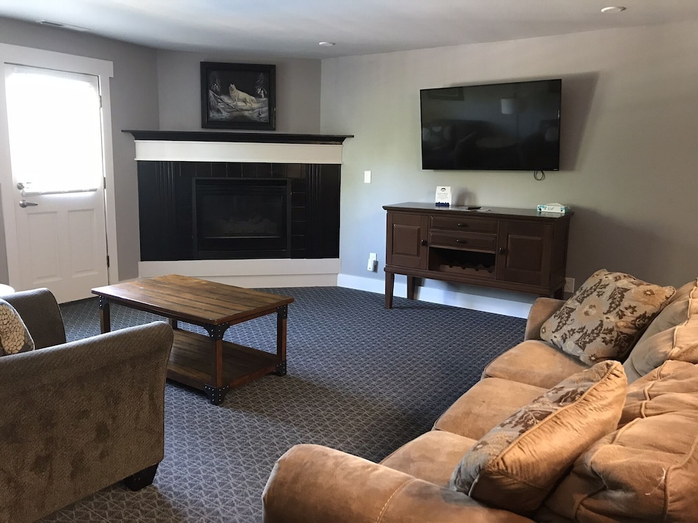 Blue Elk Inn - photo 39