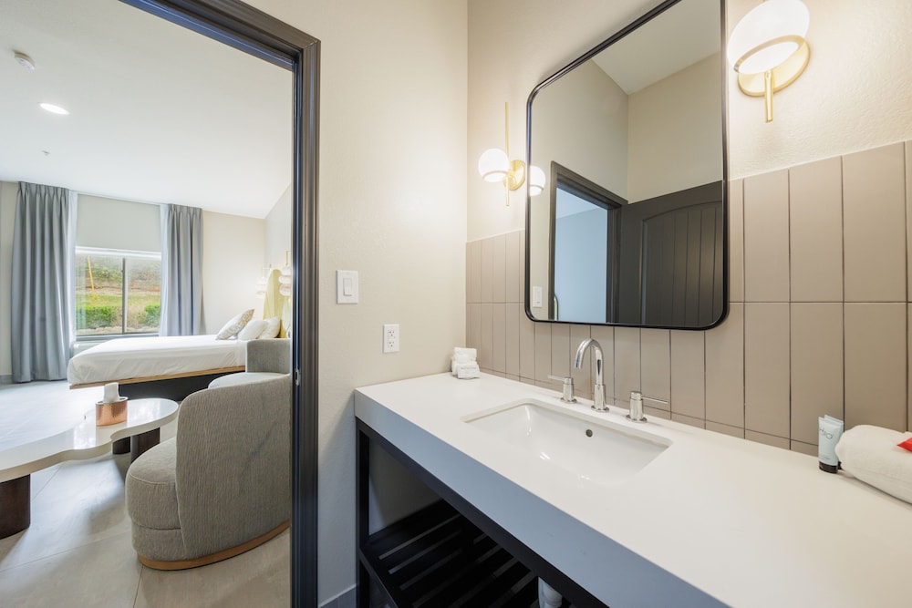 Blanco River Hotel - photo 30