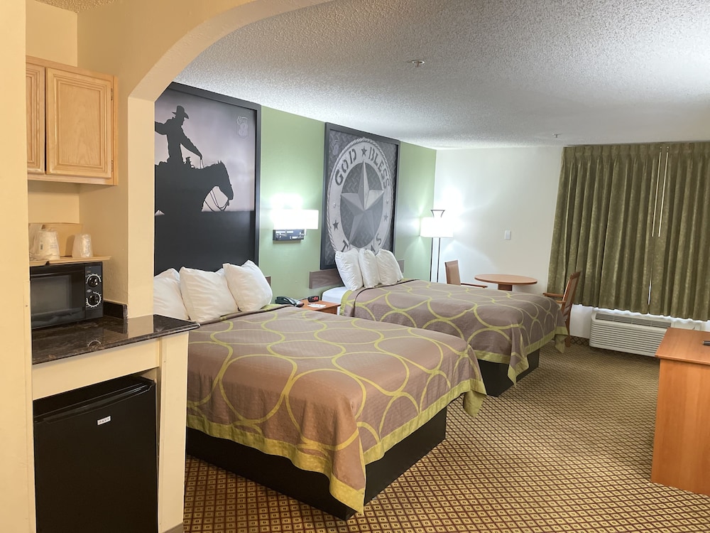 Super 8 by Wyndham Fort Worth Downtown South - photo 3