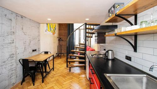 Tbilisi Heart Funky 1BR Apt By Wehost